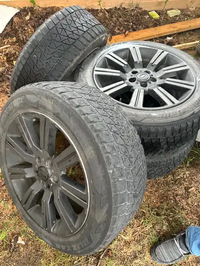 Came off my 2020 Discovery Sport Paid $2000+ for the set