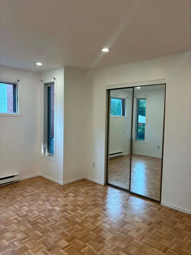 Fully Renovated 4½ | Private Backyard & Garage in Long Term Rentals in City of Montréal - Image 9
