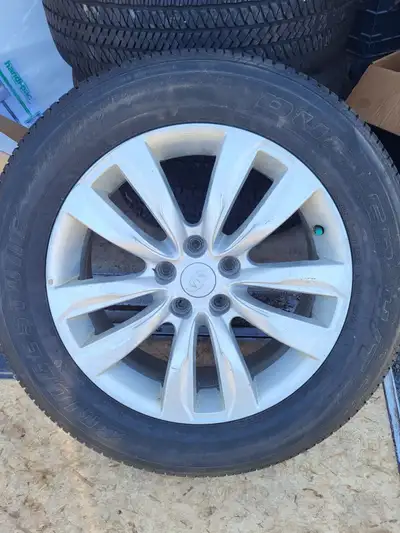 KIA RIMS & TIRES ALSO FITS FORD EDGE CALL MIKE 705-691-0351