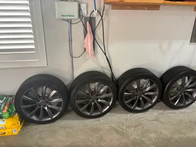 Condition: like new! Custom rims and matching nuts with adaptor 235/40 R19 96W MS Only reason sellin...
