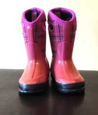 Bog's Girl's Classic Winter Plaid Boot Fuchsia, Size 9