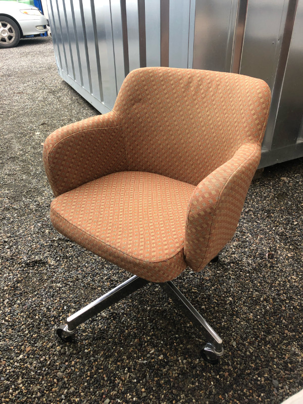 free cloth desk chair with caster wheels in Chairs & Recliners in Kelowna