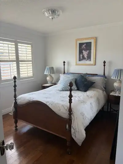 Beautiful, sparkling, private, family home, located in great, quiet Markham neighbourhood and only m...