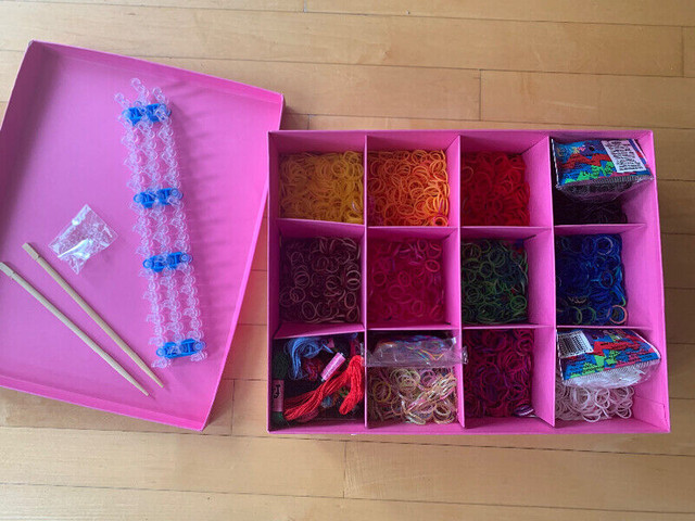 Boîte d’élastiques et rainbow loom - kit pour fabriquer bracelet dans Loisirs et artisanat  à Laval/Rive Nord