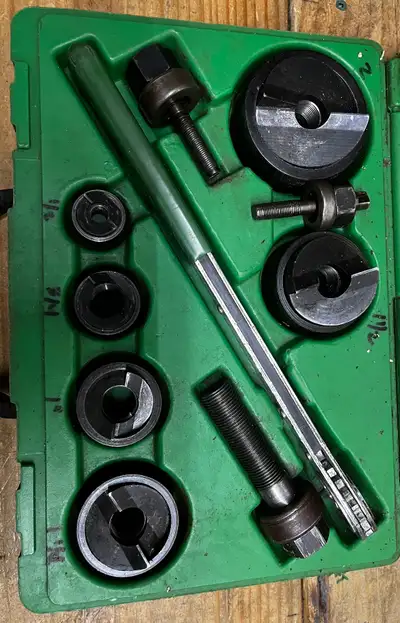 GREENLEE TOOLS 7238SB Knockout Punch Kit, Ratchet, Slug Buster, View more