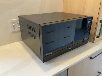 Four micro-ondes plusTrim kit ., View more