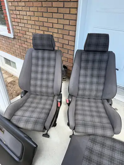 Complete coupe Uberkaro sport interior in great shape. Seat rails and pistons have just been refresh...