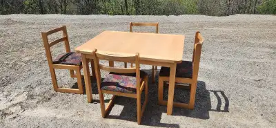 table de cuisine en bois , View more