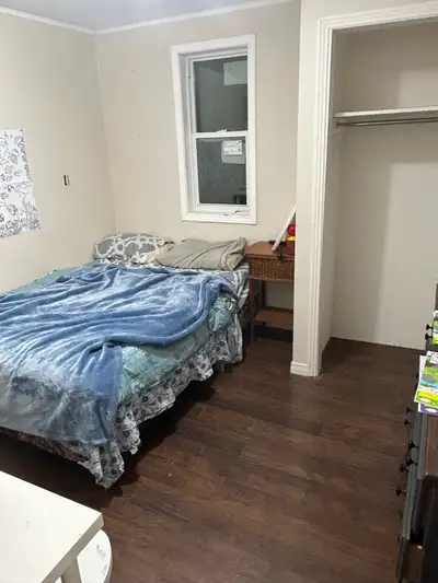 Val Caron Room
