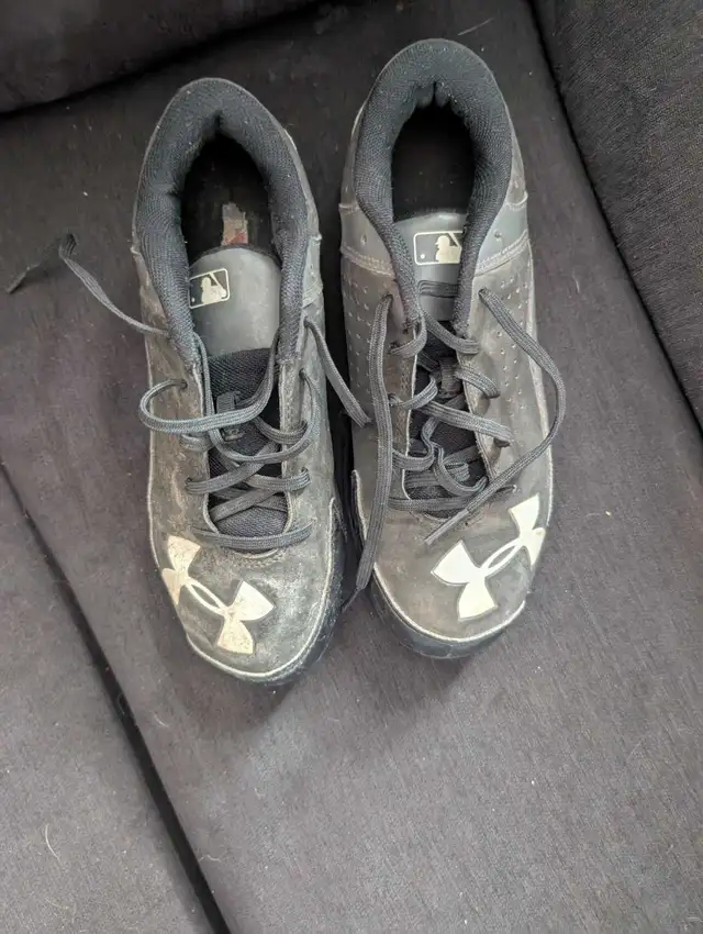 Under Armour cleats64396368496257120
