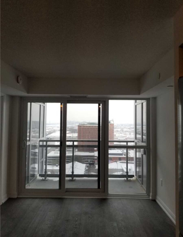 Luxury 1 Bed + Den, 2 Baths - Apartment move in- 1st May in Long Term Rentals in City of Toronto - Image 4