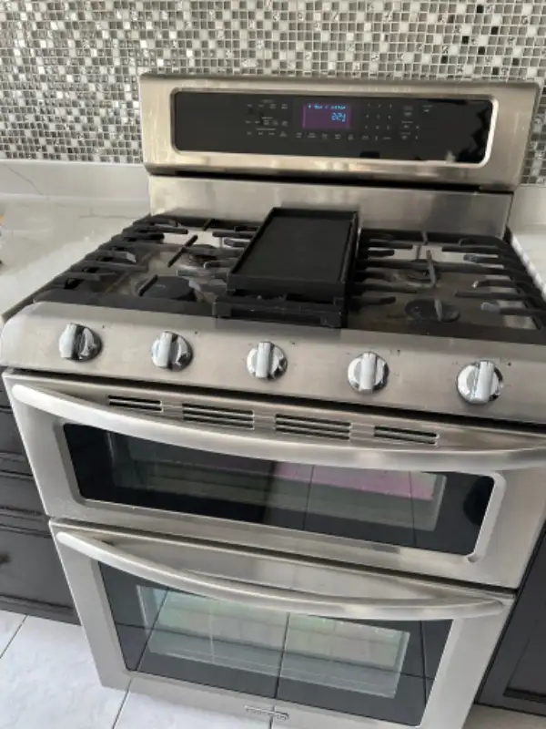 KitchenAid Double Oven 5-Burner Dual Fuel Range Stove in Stoves, Ovens & Ranges in Markham / York Region - Image 2