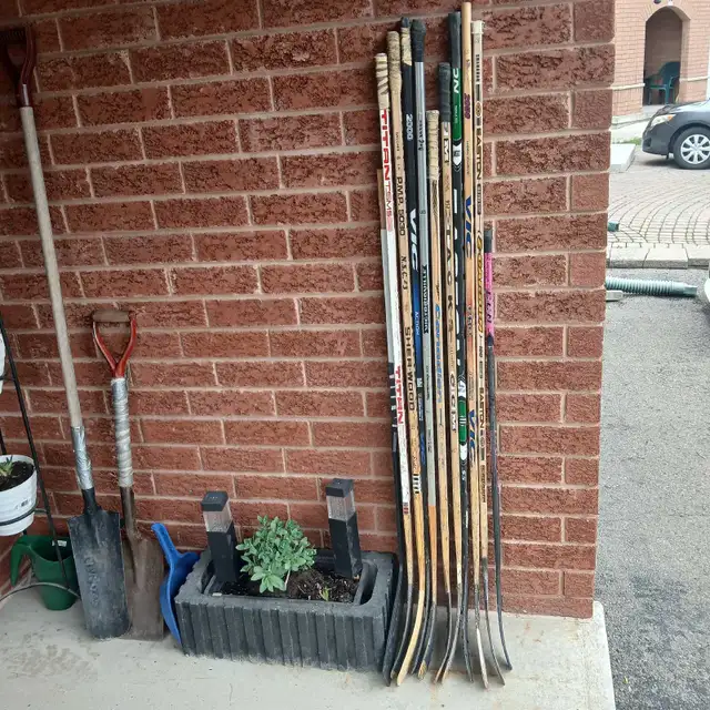 Various Brand Name Hockey Sticks in Hockey in City of Toronto - Image 3