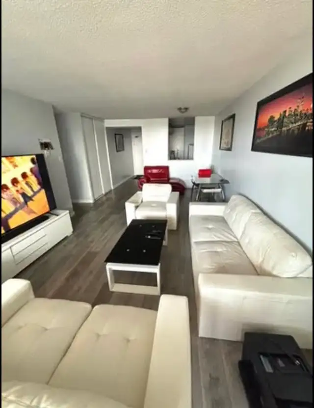 SUBLET 1 ROOM IN A 3 BEDROOM APARTMENT