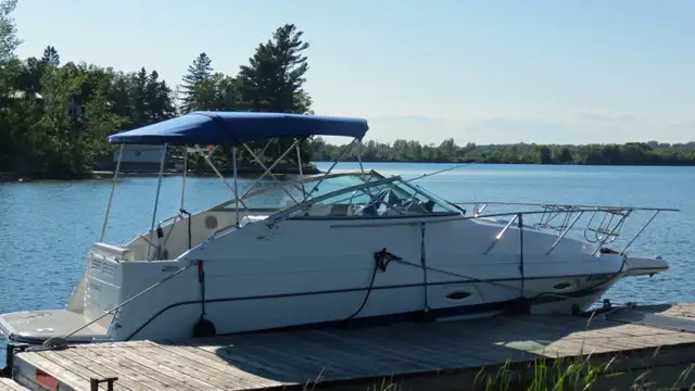 Bateau à moteur Maxum 2400 SE avec remoque EZ load in Powerboats & Motorboats in Shawinigan - Image 4