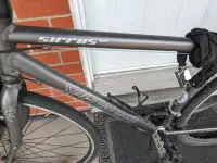 Specialized Sirrus Sport Hybrid Bicycle Vélo | M frame