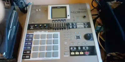 Roland MV8000 Production Studio.  24 trk, CDBrner, Seqr n Dpads, View more