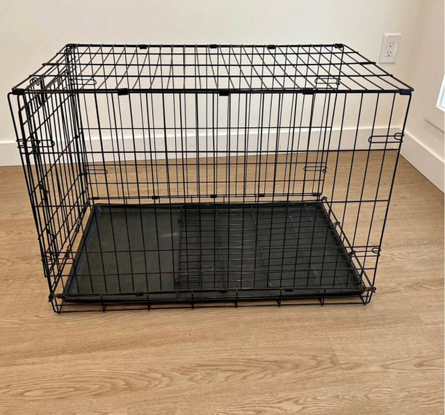 Large metal Dog Crate in Accessories in Abbotsford