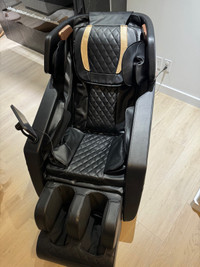 Massage chair zero gravity