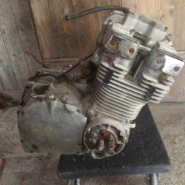 1981 1982 Suzuki GS1100 Seized GS110X Engine
 in Motorcycle Parts & Accessories in Winnipeg - Image 4