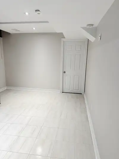 JSK Well-maintained 2-bedroom basement apartment ideal for a single professional or couple. Located...