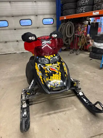 2003 skidoo rev 600 9,300km on chassis & 1,300km on rebuilt engine Mbrp can Gen 4 XRS handle bars Br...