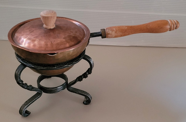 Vintage Hand Hammered Copper Chaffing Sauce Pan Butter Melting in Arts & Collectibles in Oshawa / Durham Region