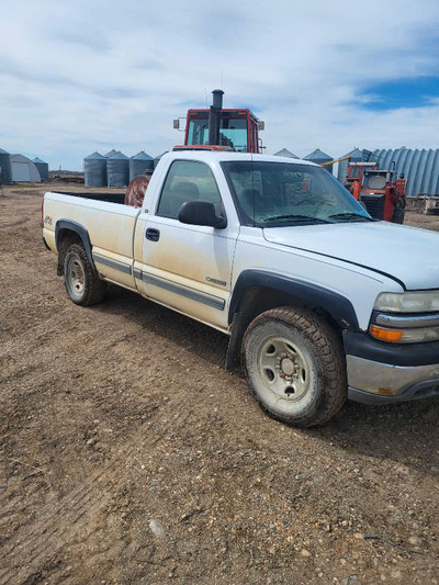 1999 chev 2500 for parts 