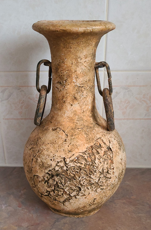 Greek inspired, antique look, distressed vase in Home Décor & Accents in Strathcona County - Image 2