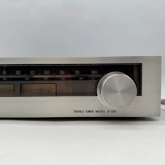 Toshiba ST-335 Vintage Stereo AM/FM Tuner in Stereo Systems & Home Theatre in City of Toronto - Image 4