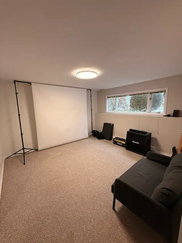 Private room for rent in Room Rentals & Roommates in Dartmouth - Image 4