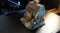 HOUSE THEMED CERAMIC BOOK ENDS