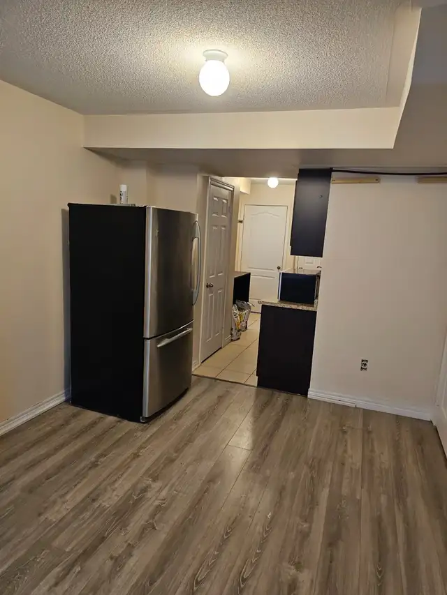 Walkout basement studio for rent in Houses for Sale in Oakville / Halton Region - Image 4