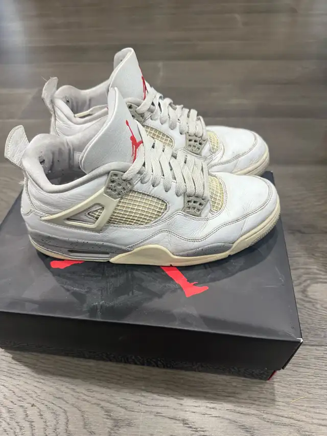 Jordan 4 Oreo in Men's Shoes in City of Toronto - Image 2