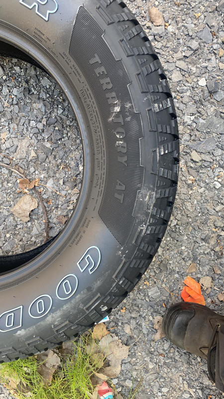 WRANGLER TERRITORY AT - 275/65R18 116T dans Pneus et jantes  à Laval/Rive Nord - Image 2