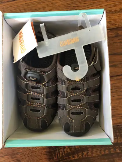 Kids hiking shoes, View more