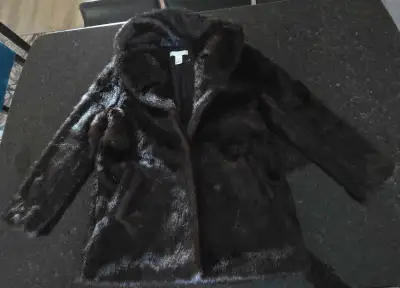 NWT Faux Fur Coat XS-S, View more