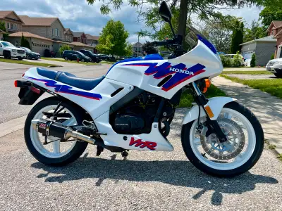 Honda VTR 250 Interceptor. V twin, 14k redline. Excellent condition. 8,000km JRE exhaust imported fr...