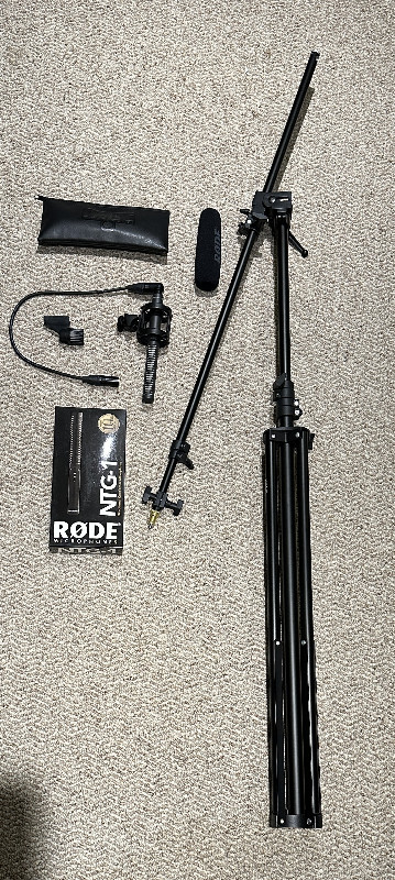 Rode NTG1 shotgun microphone and stand in Pro Audio & Recording Equipment in Kitchener / Waterloo