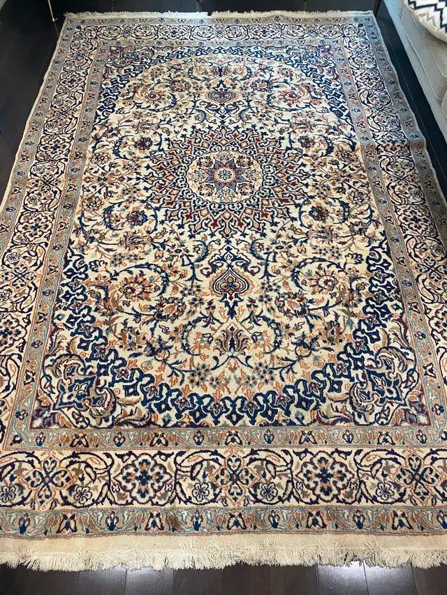 Persian Naeen Handmade Rug (Iran) in Rugs, Carpets & Runners in Markham / York Region - Image 4