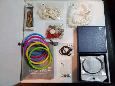 Lot de bijoux neuf / lot of jewelry brand new, View more