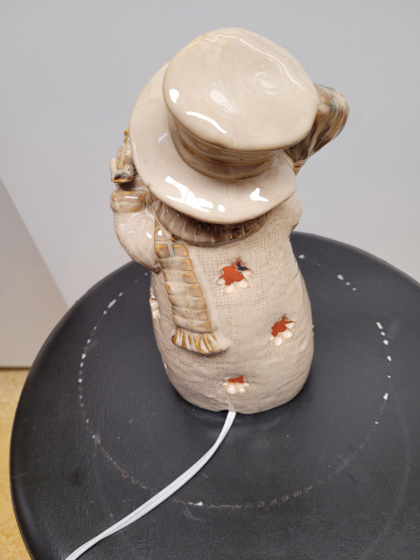 Vintage Ceramic Snowman Lamp /Light in Arts & Collectibles in Dartmouth - Image 3
