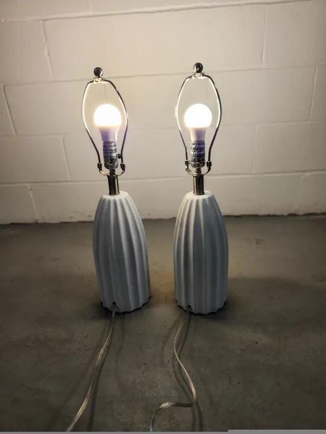 Modern Table Lamps, Set of 2 in Indoor Lighting & Fans in City of Toronto - Image 6