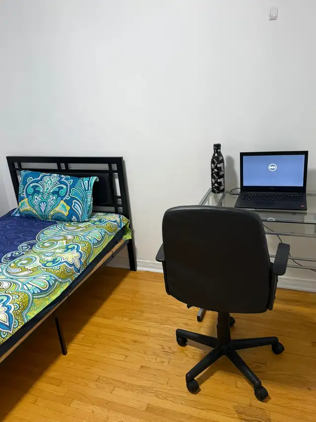 Move any time NOW room available  @ Bramalea City Center