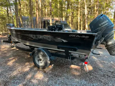 Fully loaded boat in great shape. The included options are below. Not interested in separating elect...