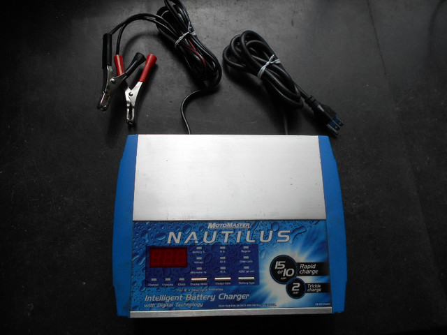 Motomaster Nautilus intelligent battery charger in Power Tools in Brockville
