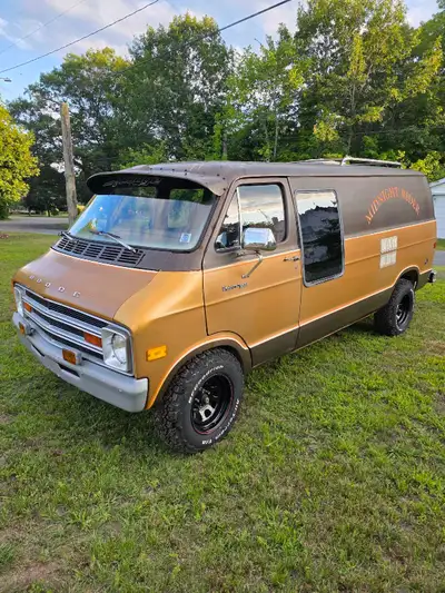 1978 Dodge B-200. 360, runs strong Showing 69622 KM's Daily driver since May 25. Inspected till May...