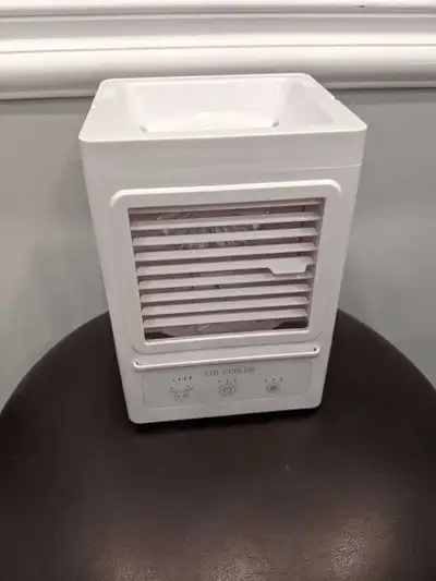 3 adjustable wind speeds and 2 mist output levels for choices. Press the button on the front of the...
