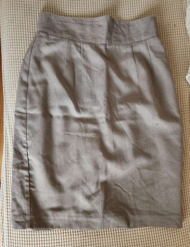 Breeches Brook Brown Cacti Pencil Skirt in Women's - Dresses & Skirts in Oakville / Halton Region