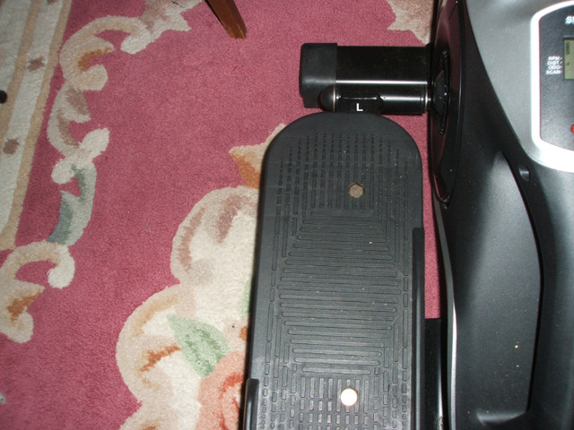 Under Desk Elliptical with adjustable resistance in Exercise Equipment in City of Toronto - Image 3